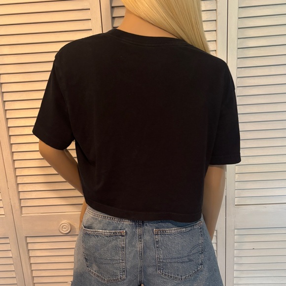 Nike Women's Black Short Sleeve Crop Top - Picture 3 of 4